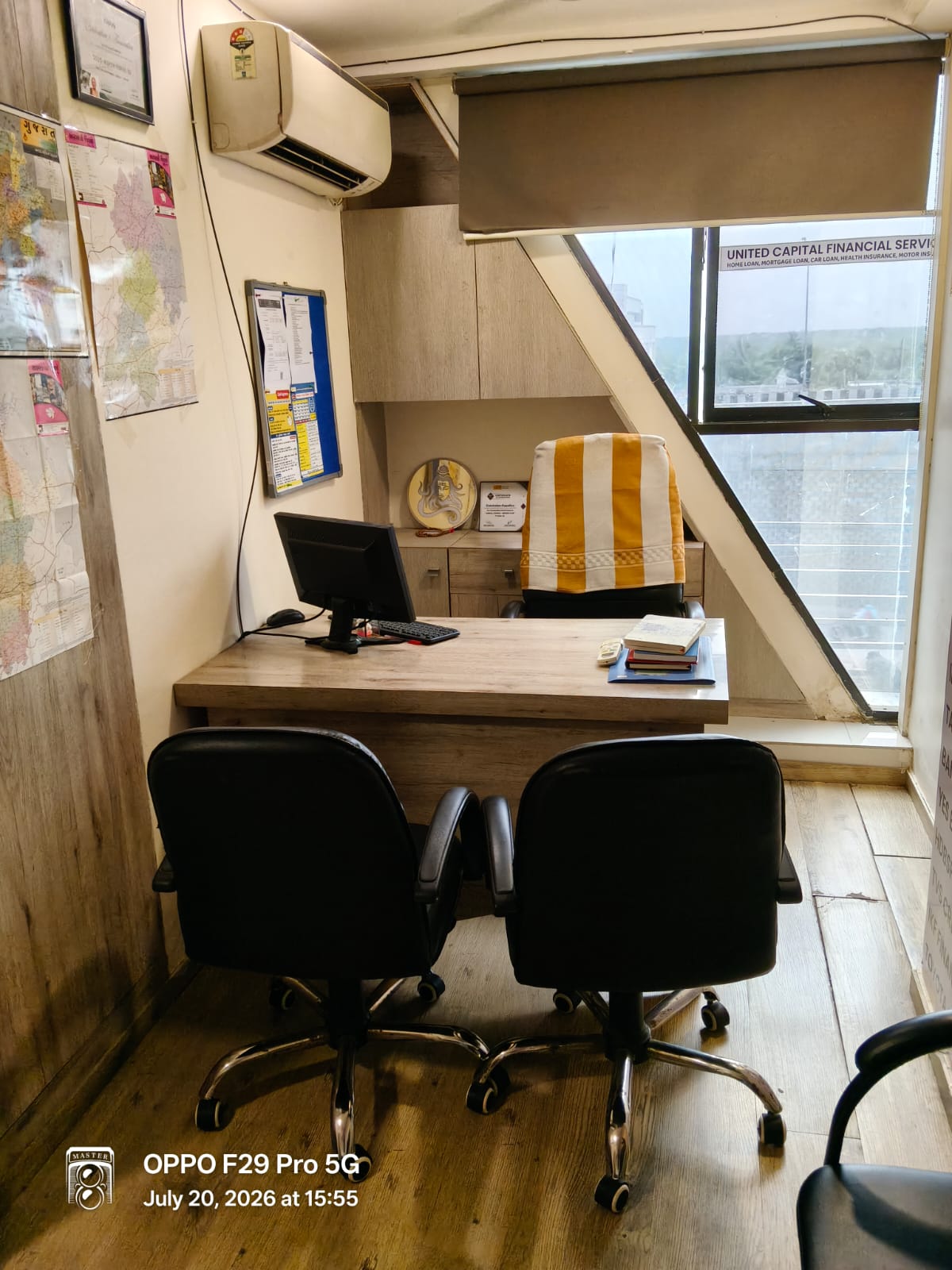 Consultation desk
